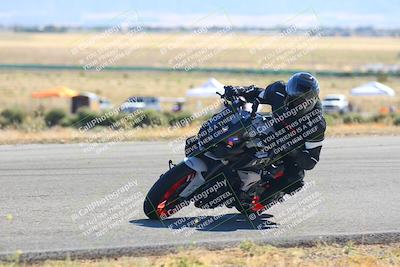 media/Oct-15-2023-TrackXperience (Sun) [[85198ff50b]]/Group 2/session 4 turn 3/